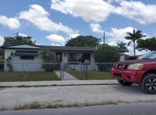11278 SW 6th St, Sweetwater, FL 33174