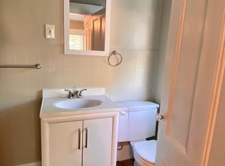 193 Pearl St APT 2, Manchester, NH 03104