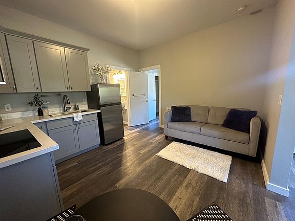 4th image of 38811 SE River St #1