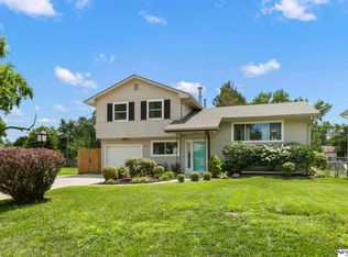 8331 Cuming St, Omaha, NE 68114