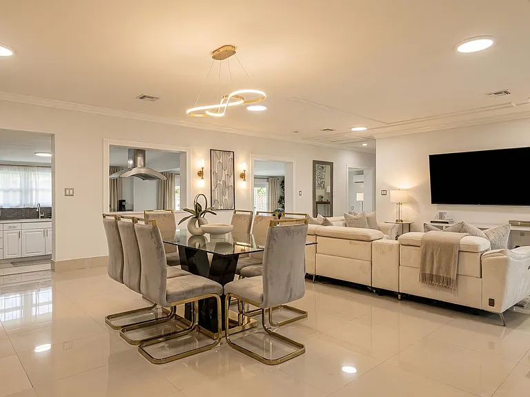 1217 Seabreeze Blvd — Photo 11