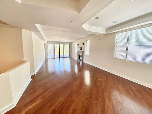 2nd image of 11611 Montana Ave APT 405