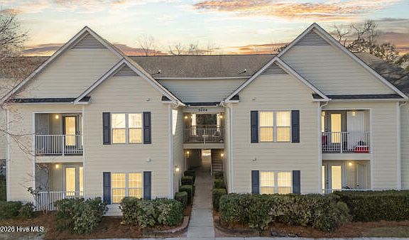2nd image of 5006 Hunters Trail Unit 11