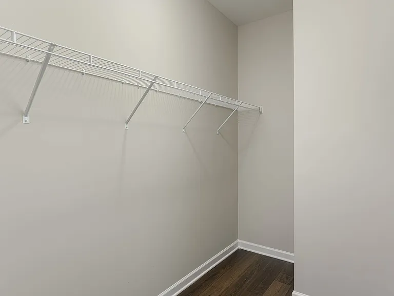 Edgewood Condos — Photo 60