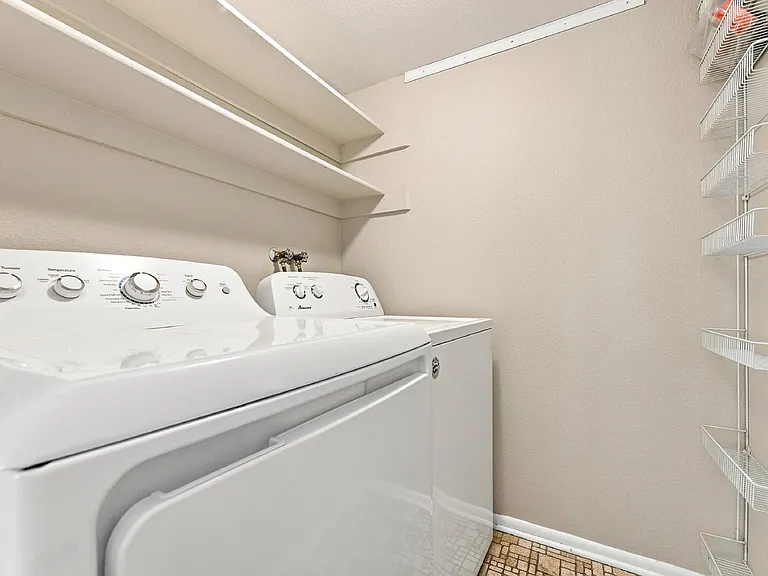 7986 S Vincennes Way — Photo 13