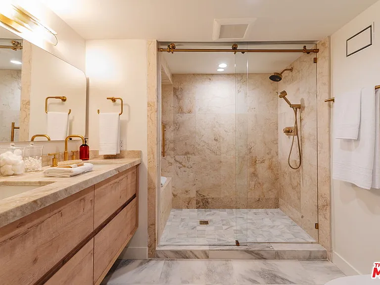 9849 Portola Dr — Photo 17