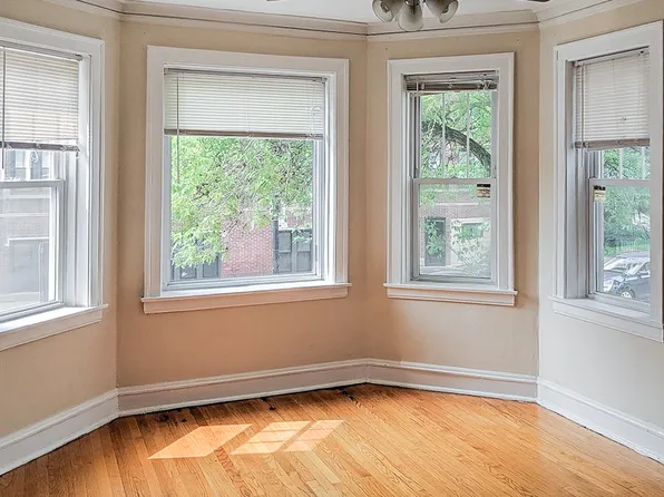 2206 W Foster Ave APT 1, Chicago, IL 60625