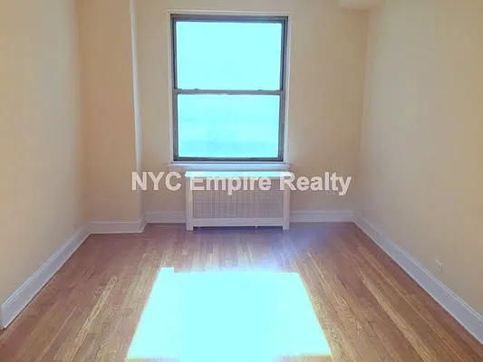 Rented by NYC Empire Realty Inc | media 7