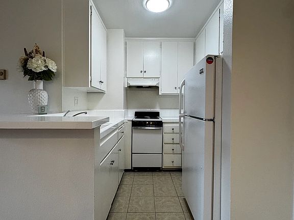 4th image of 256 S La Fayette Park Pl APT 103