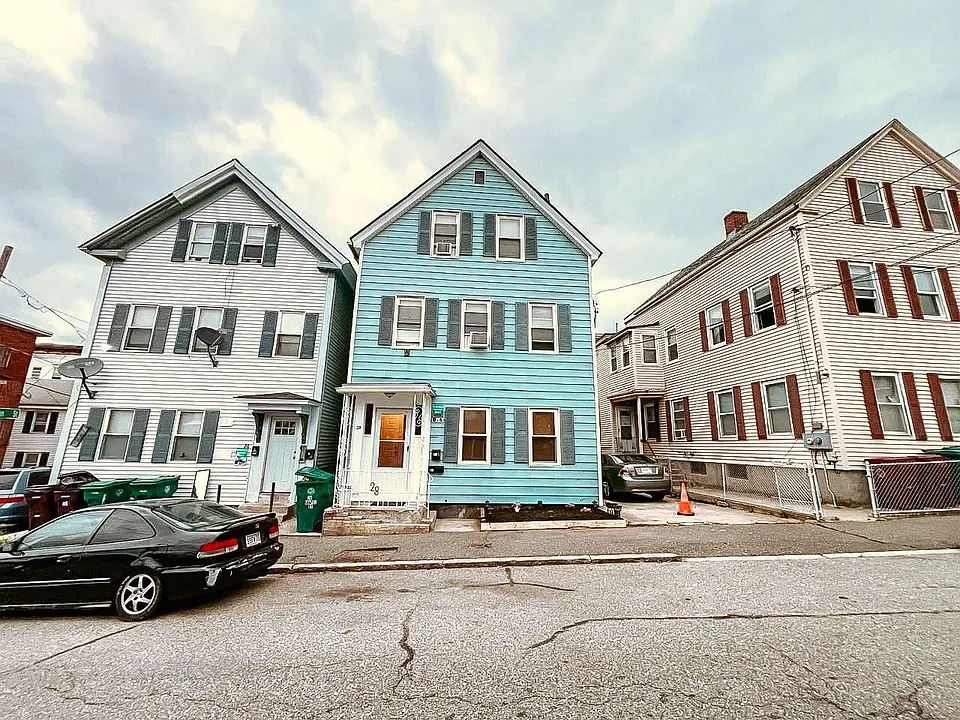 28 Chapel St #1
