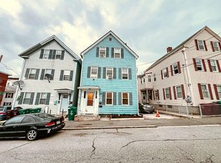 28 Chapel St #1, Lowell, MA 01852
