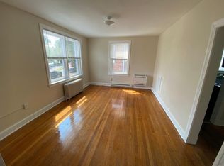 4002 Grove Ave APT 2, Richmond, VA 23221