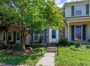 8233 Blue Ridge Ct, Manassas, VA 20109