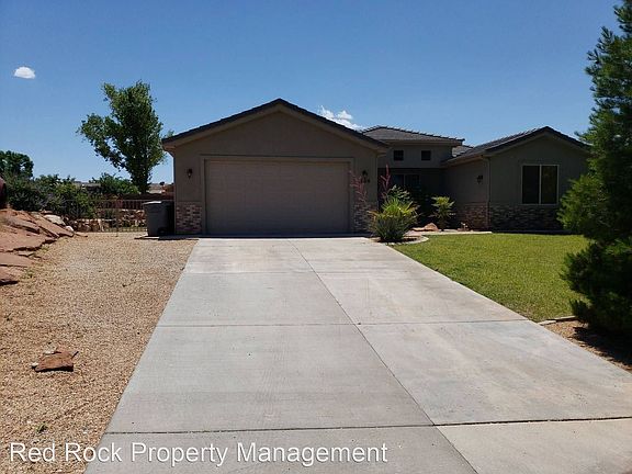 2nd image of 1108 E Catalpa Cir