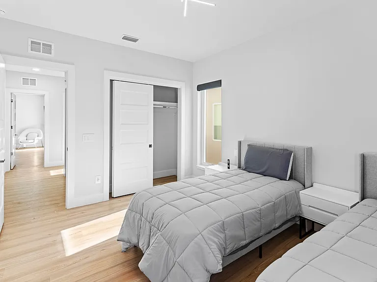 3304 SW 49th Ter — Photo 25