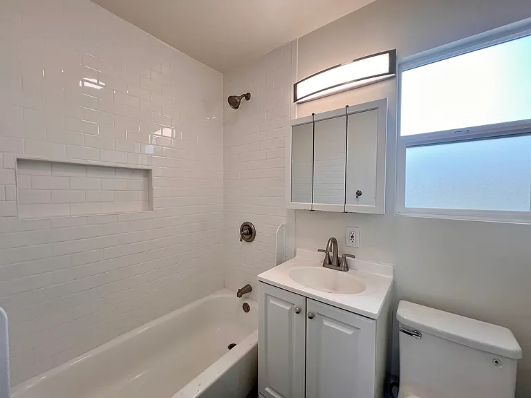 2223 Dunlop St — Photo 18