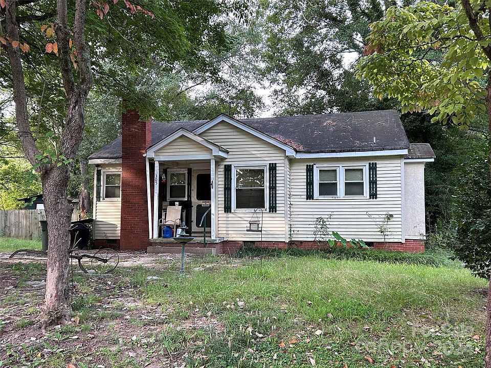 2nd image of 305 Hillcrest Ave