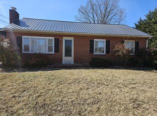 177 Skyview Cir, Verona, VA 24482