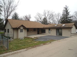 308 N Blackhawk Dr, Byron, IL 61010