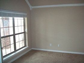 4th image of 319 Village Dr