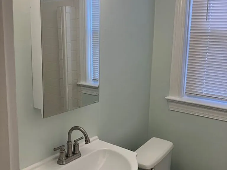 2103 Mount Vernon Ave — Photo 9