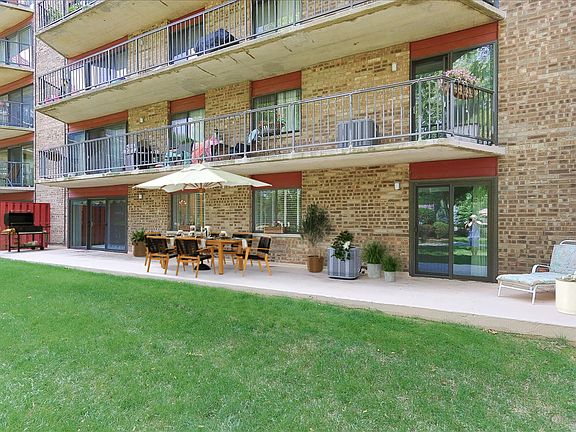 2nd image of 35 S Baybrook Dr Unit 104