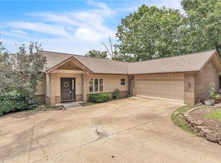 10 Forfar Cir, Bella Vista, AR 72715