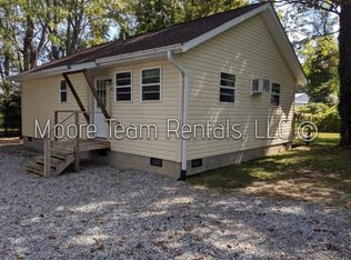622 Edgewood Ave, Hendersonville, NC 28792