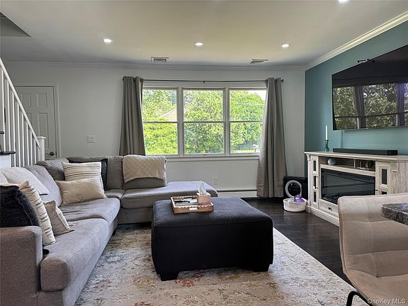4th image of 24 Miller Avenue