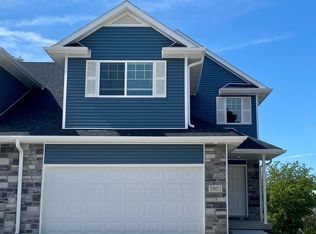 5801 Holmstrom Ct, Lincoln, NE 68516