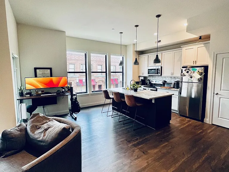 4301 Maryland Ave #3 — Photo 3