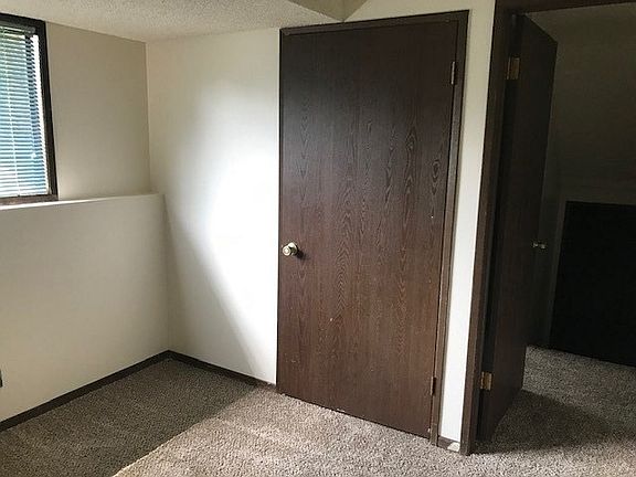 5th image of 514 E Shenandoah Dr