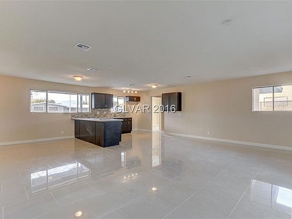 4th image of 1214 Tumbleweed Ave