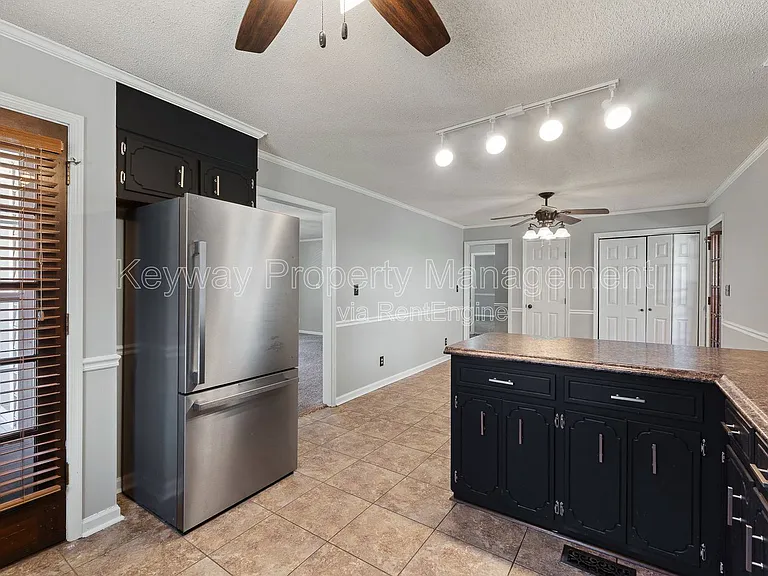 255 Silver Maple Rd — Photo 10