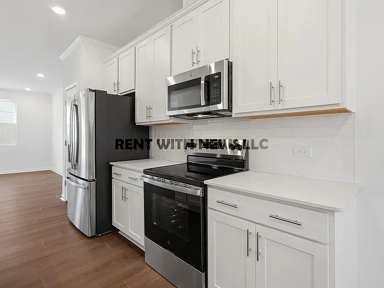 2307 Oakwood Meadows Ct — Photo 9