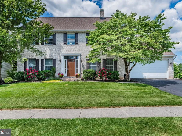 1200 Kings Cir, Mechanicsburg, PA 17050