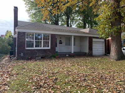 20902 Hawthorne St, Harper Woods, MI, 48225