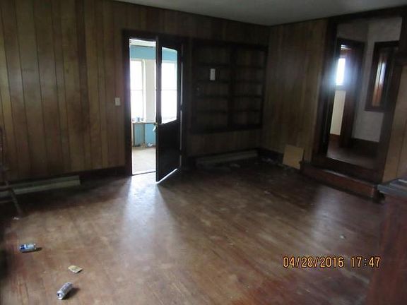 2nd image of 212 Norway St
