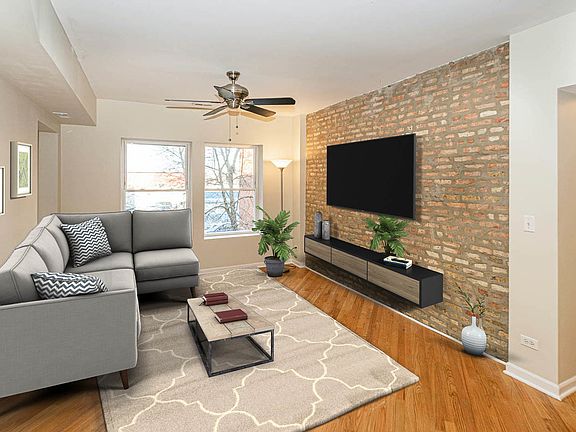 2nd image of 3207 W Argyle St APT 2E