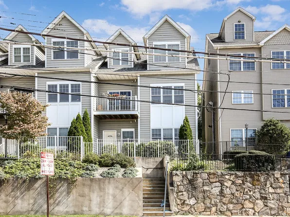 297 W Post Rd, White Plains, NY 10606