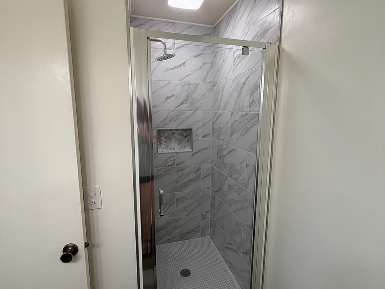 2208 Montreat Dr — Photo 4