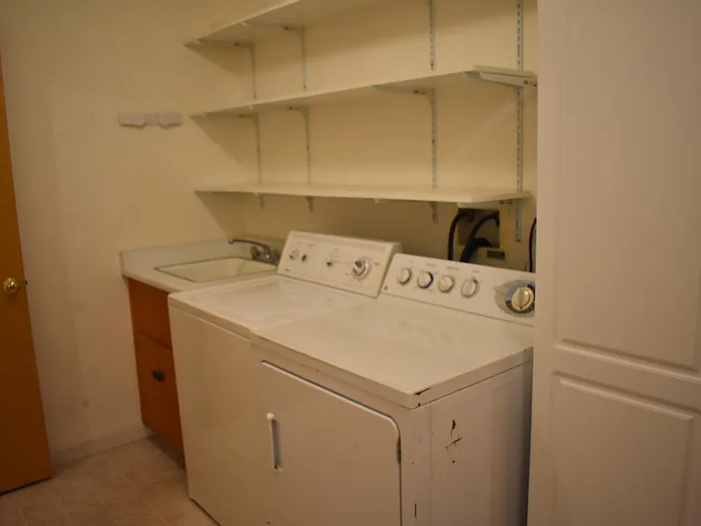 536 San Luis Ave — Photo 8