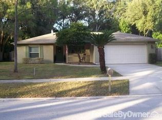 2411 Forrest Crest Cir, Lutz, FL 33549