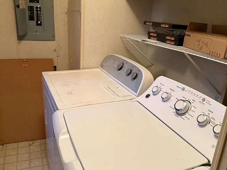 190 Pine Hill Ln — Photo 4