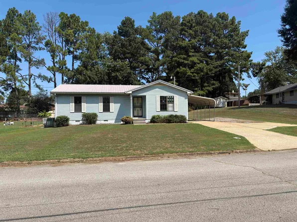 109 Penn Dr, Trenton, TN 38382