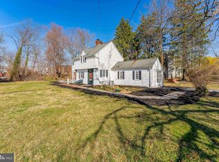 30 Meadowbrook Rd, Wayne, PA 19087