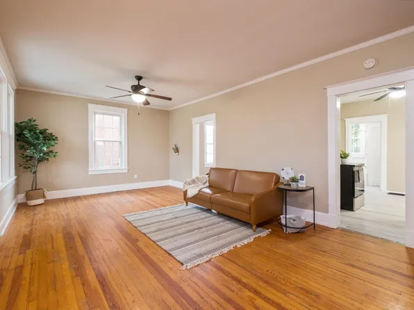 224 Florence Ave, Waynesboro, VA 22980