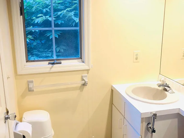 166 Surrey Ct #166 — Photo 27