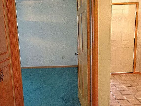 3rd image of 2822 S Redwood Dr