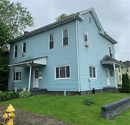 2nd image of 401 E Cedar Ave
